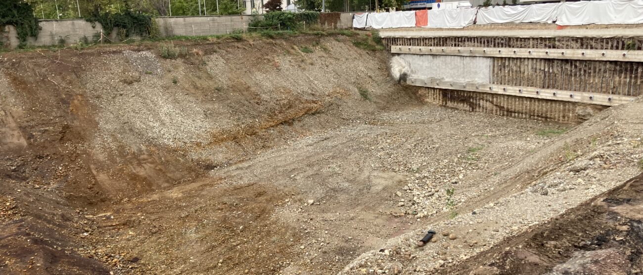 Il cantiere della scuola Bellani di Monza