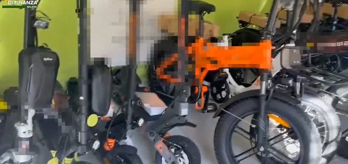 Bici e monopattini sequestrati