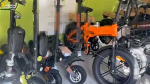 Bici e monopattini sequestrati