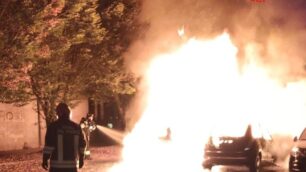 Incendio auto a Biassono